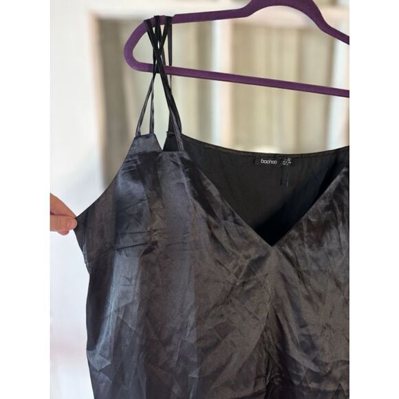 BooHoo Women’s Size 18 Black Plus Size Multi Strap Plunge Neck Cami Top • EUC - Picture 3 of 10